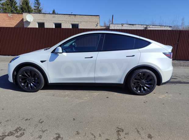 Tesla Model Y I