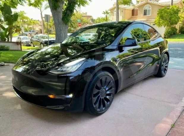 Tesla Model Y I