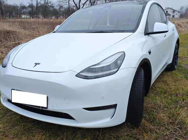 Tesla Model Y I