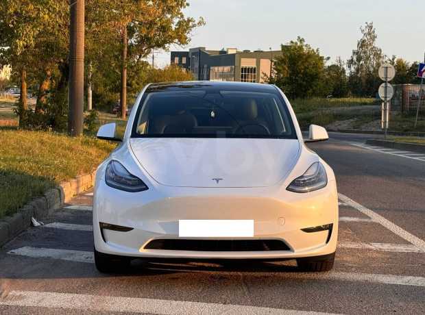 Tesla Model Y I