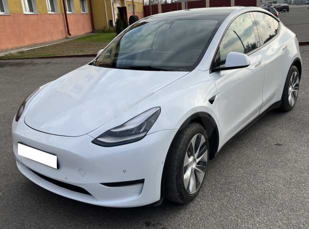 Tesla Model Y I