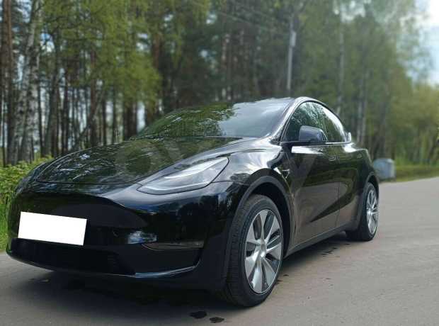 Tesla Model Y I