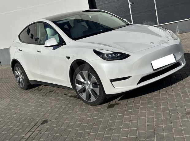 Tesla Model Y I