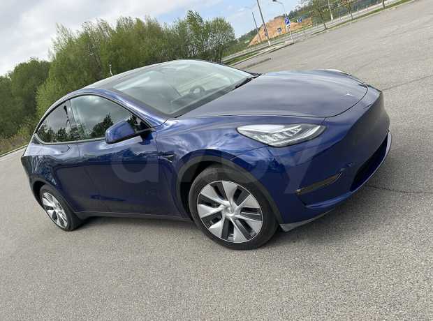 Tesla Model Y I