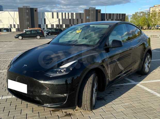 Tesla Model Y I