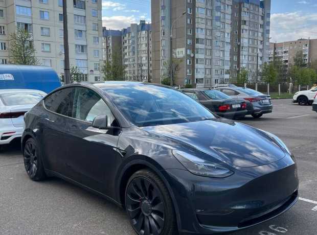 Tesla Model Y I