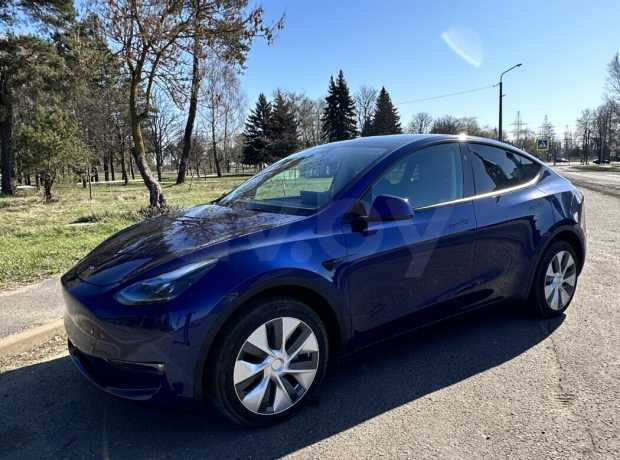 Tesla Model Y I