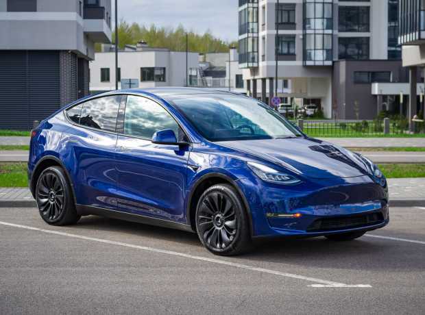 Tesla Model Y I Tesla Model Y I