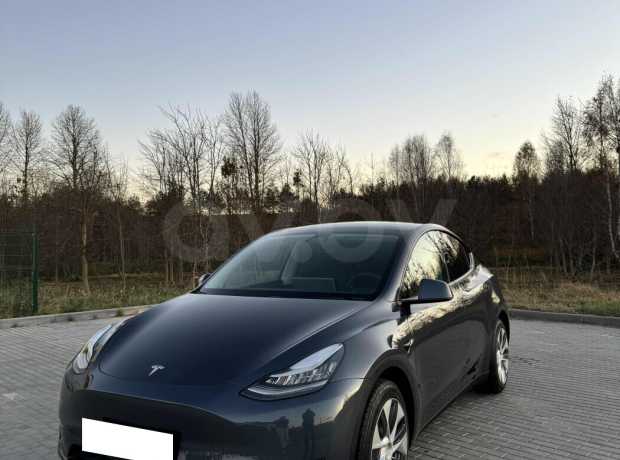 Tesla Model Y I