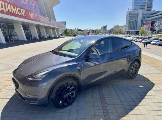 Tesla Model Y I