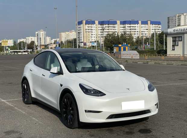 Tesla Model Y I