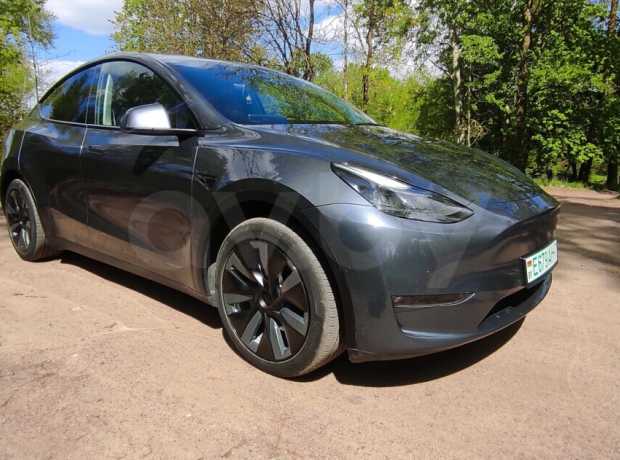 Tesla Model Y I