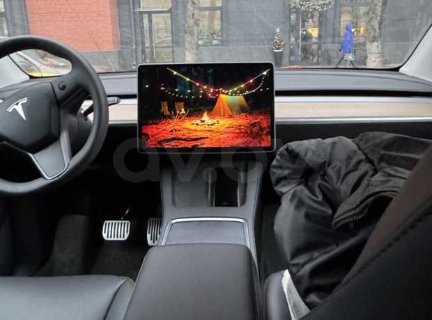 Tesla Model Y I