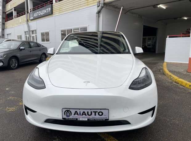 Tesla Model Y I
