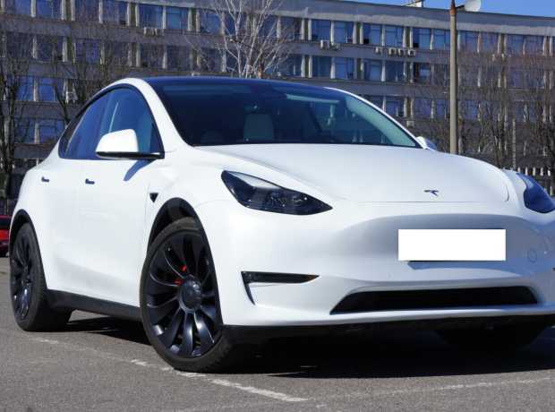 Tesla Model Y I