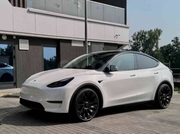 Tesla Model Y I