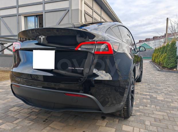 Tesla Model Y I