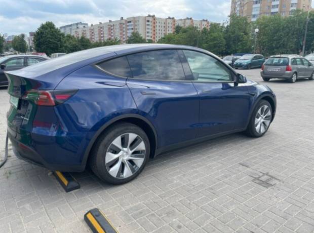 Tesla Model Y I