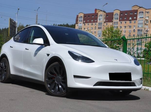 Tesla Model Y I