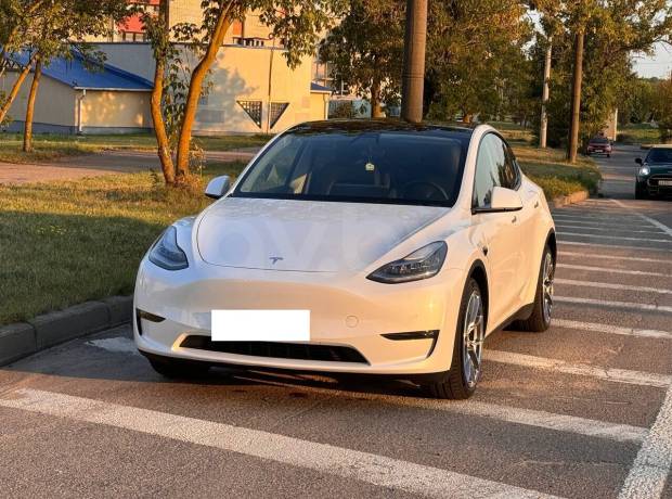 Tesla Model Y I