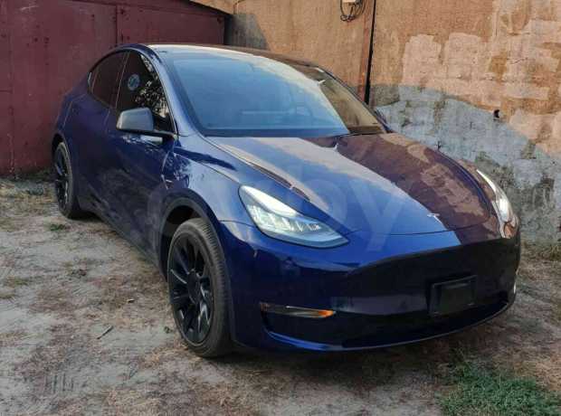 Tesla Model Y I