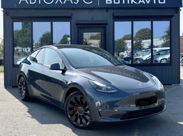 Tesla Model Y I