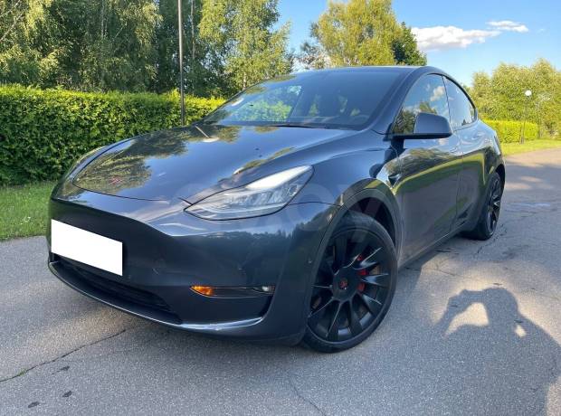 Tesla Model Y I