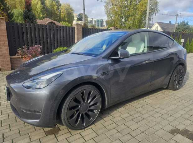 Tesla Model Y I