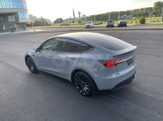 Tesla Model Y I