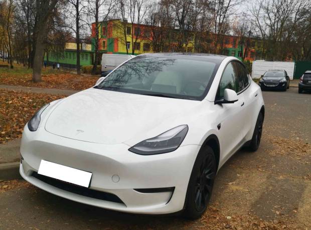 Tesla Model Y I