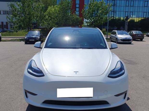 Tesla Model Y I