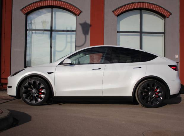 Tesla Model Y I