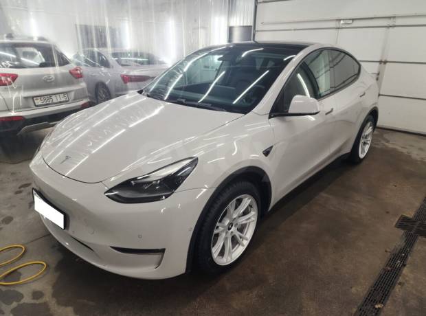 Tesla Model Y I