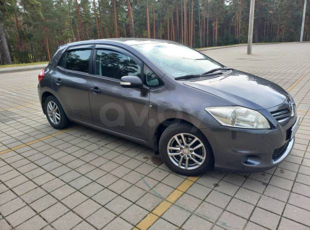 Toyota Auris I (E150) Рестайлинг