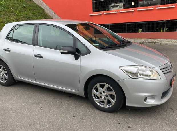 Toyota Auris I (E150) Рестайлинг