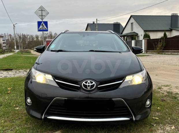 Toyota Auris II (E180)