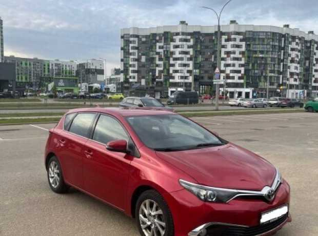 Toyota Auris II (E180)  Рестайлинг, 2015, пробег 99800 км