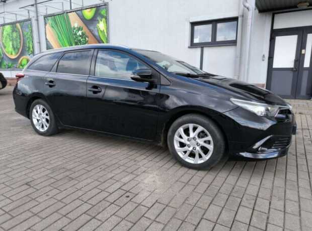 Toyota Auris II (E180)  Рестайлинг, 2017, пробег 115000 км