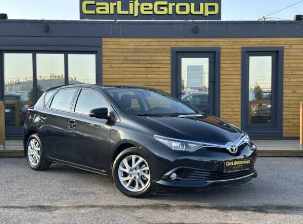 Toyota Auris II (E180)  Рестайлинг, 2017, пробег 148000 км