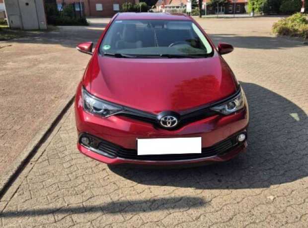 Toyota Auris II (E180)  Рестайлинг, 2019, пробег 45000 км
