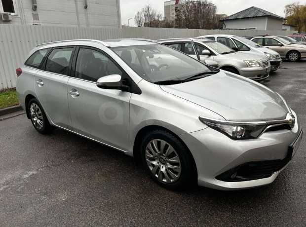 Toyota Auris II (E180) Рестайлинг