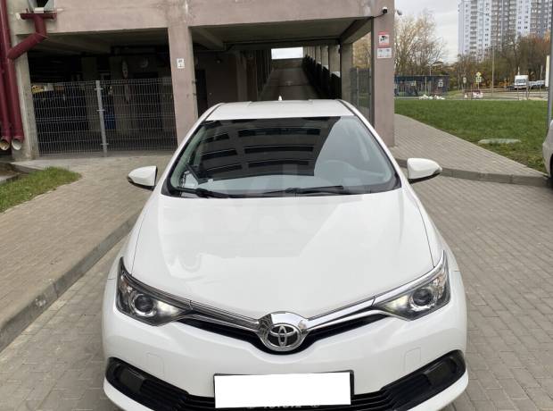 Toyota Auris II (E180) Рестайлинг