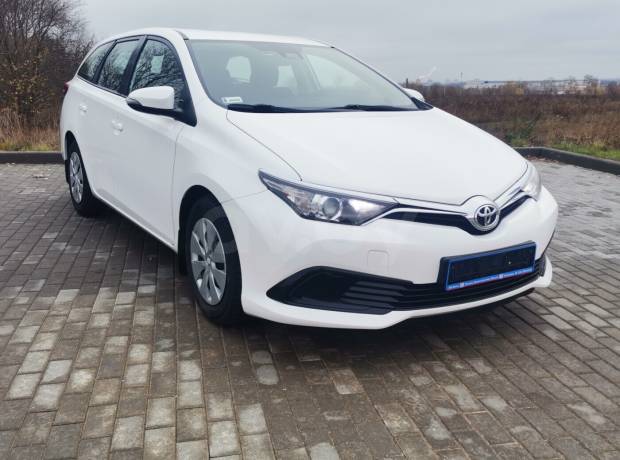 Toyota Auris II (E180) Рестайлинг