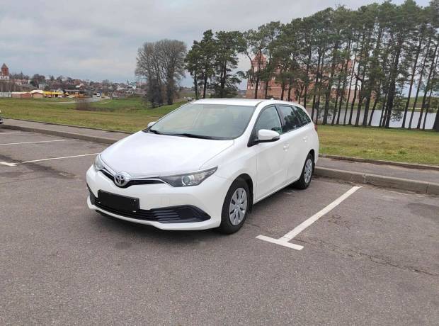 Toyota Auris II (E180) Рестайлинг