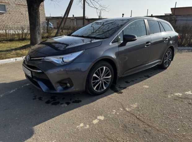 Toyota Avensis III (T270)  2-й рестайлинг, 2015, пробег 225000 км