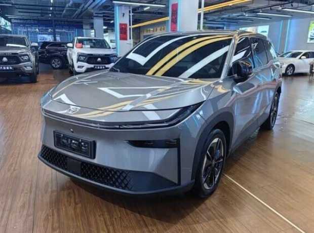Toyota BZ3X , 2025, пробег 4000 км