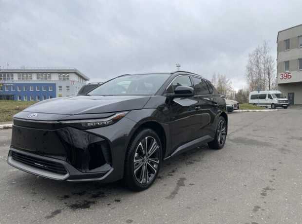 Toyota BZ4X , 2022, пробег 23000 км