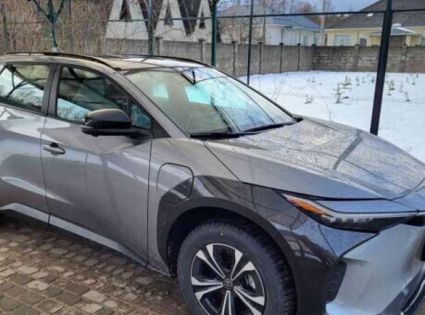 Toyota BZ4X , 2023, пробег 19000 км