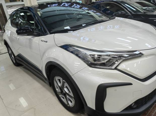 Toyota C-HR I