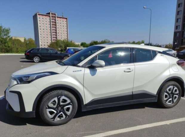 Toyota C-HR I  Рестайлинг, 2020, пробег 70000 км